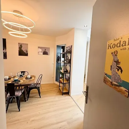 L'Oeil Urbain Loft Photo- Street Art - Central - Artist - Unique 아파트 볼로뉴쉬르메르