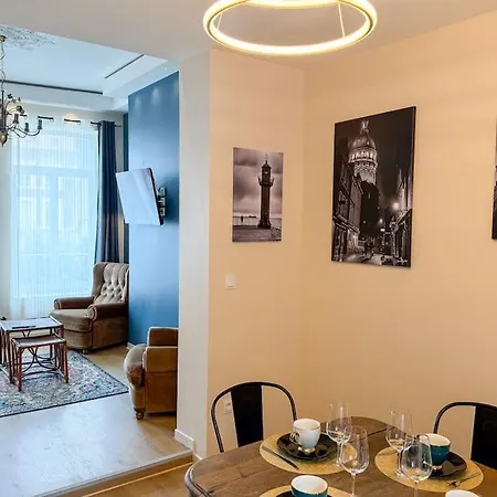 L'Oeil Urbain Loft Photo- Street Art - Central - Artist - Unique 아파트