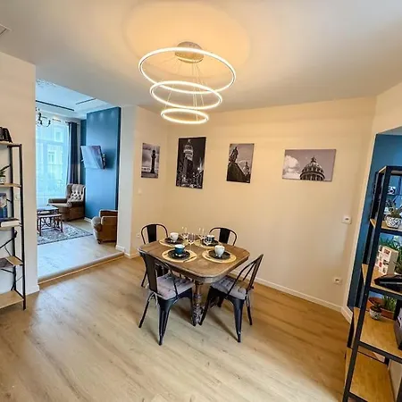 L'Oeil Urbain Loft Photo- Street Art - Central - Artist - Unique 볼로뉴쉬르메르
